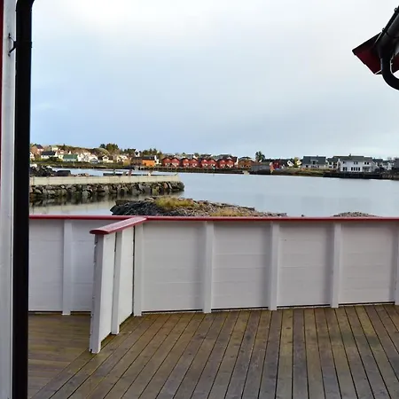 Sjøstrand Rorbuer V Børge Iversen As Ferieanlegg *