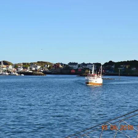 Sjostrand Rorbuer 3*