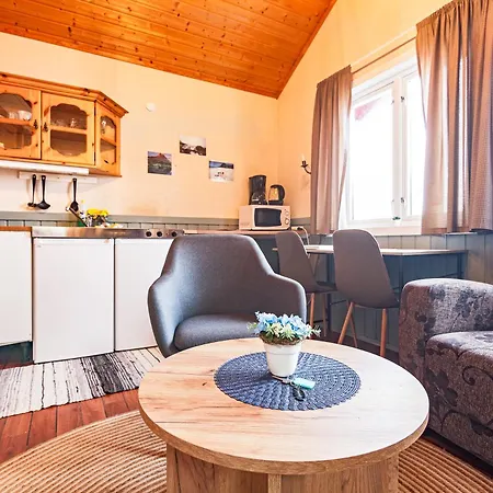 Sjostrand Rorbuer 3* Ballstad