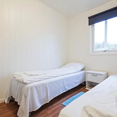 Sjostrand Rorbuer Resort Ballstad