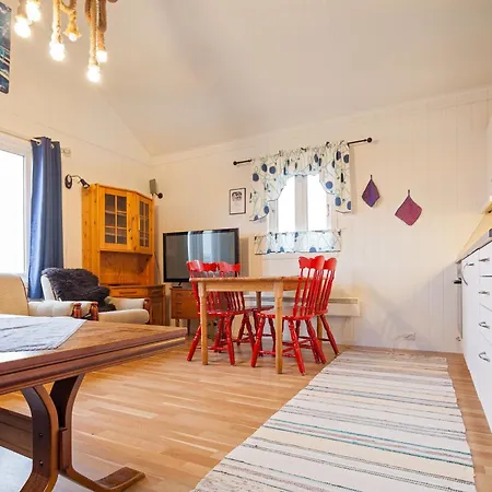 Sjostrand Rorbuer 3* Ballstad