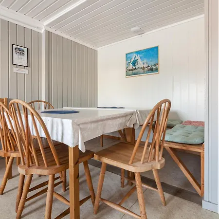 Sjostrand Rorbuer 3* Ballstad