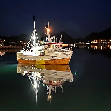 Sjostrand Rorbuer منتجع بولستاد