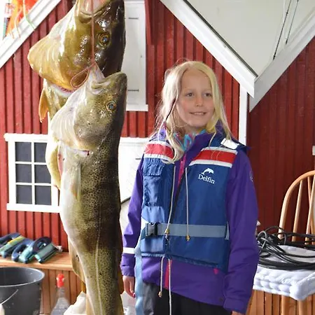 Resort Sjostrand Rorbuer 3*