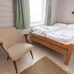 Sjostrand Rorbuer 3* Ballstad