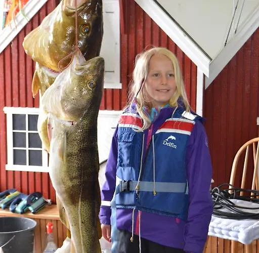 Resort Sjostrand Rorbuer 3*